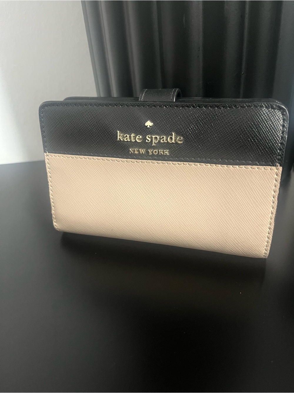 kate spade Two-Tone Black and Cream Compact Wallet with Gold Logo - Picture 14 of 14